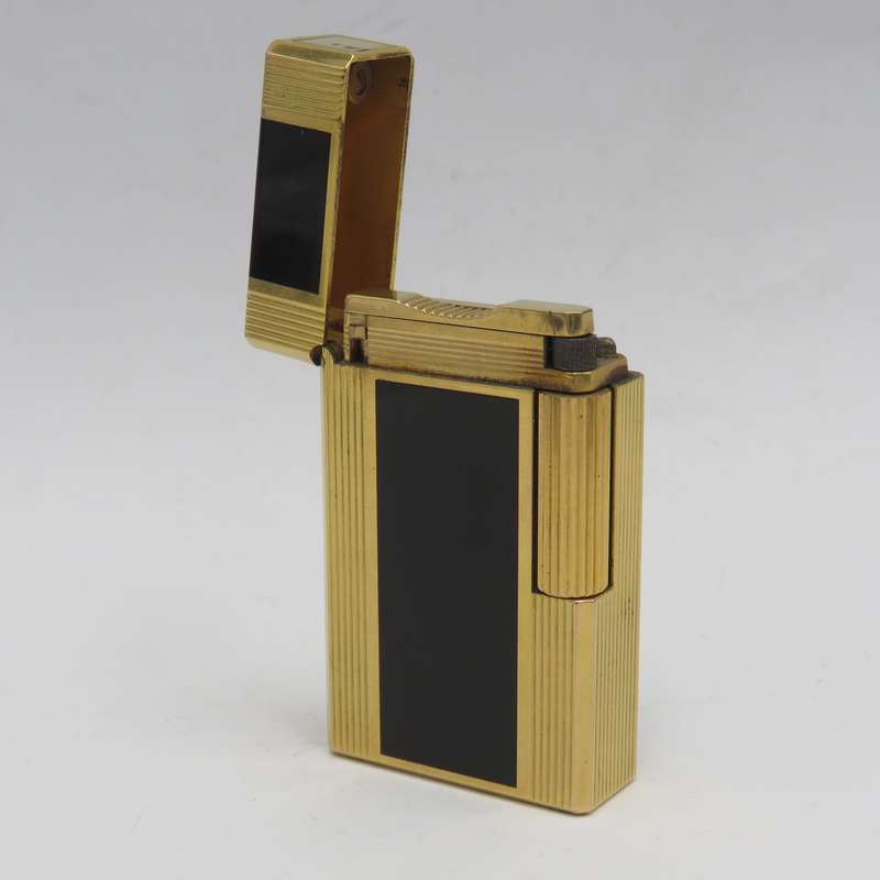 Original vintage DuPont goldplated pocket lighter - Working - serial Z8FE10