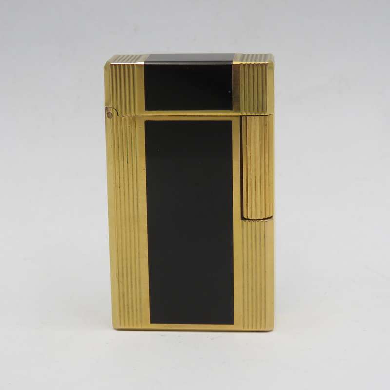 Original vintage DuPont goldplated pocket lighter - Working - serial Z8FE10