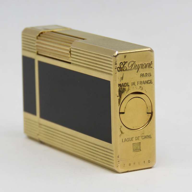 Original vintage DuPont goldplated pocket lighter - Working - serial Z8FE10