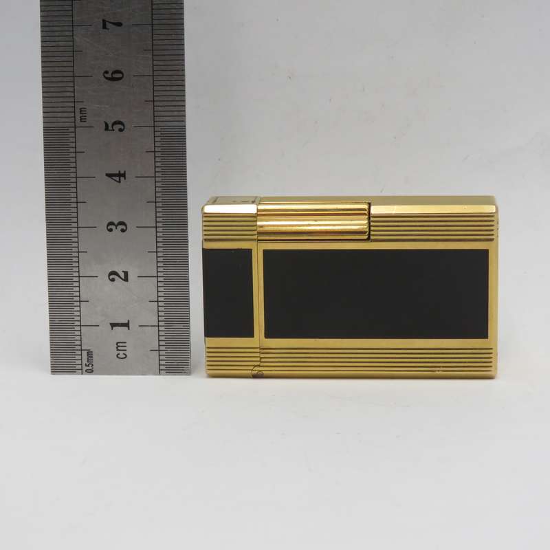 Original vintage DuPont goldplated pocket lighter - Working - serial Z8FE10