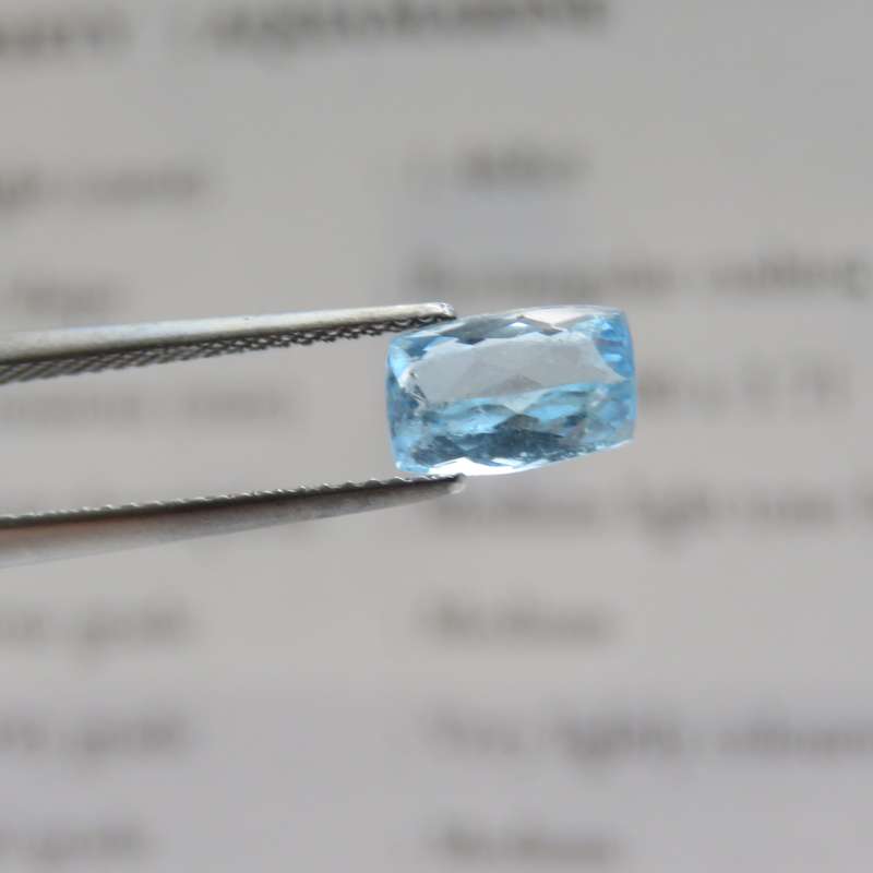 Rectangular Aquamarine of 1,468ct with GEMLAB certificate