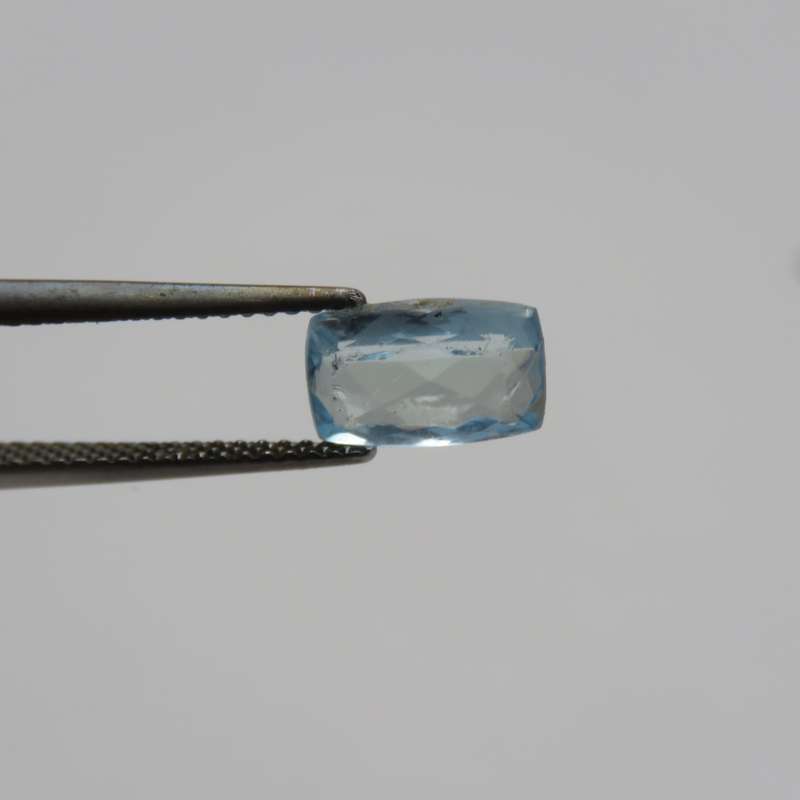 Rectangular Aquamarine of 1,468ct with GEMLAB certificate