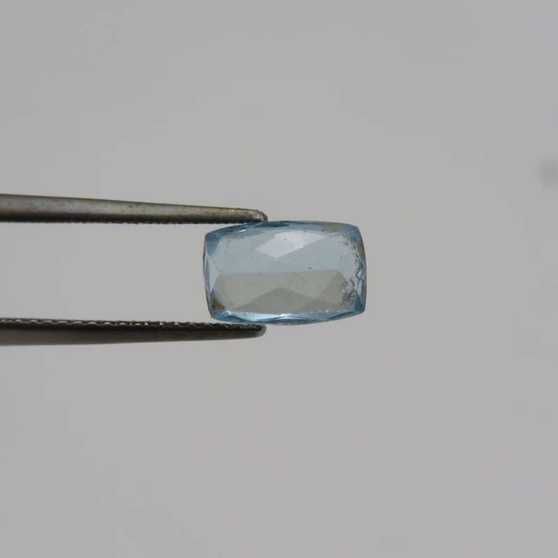 Rectangular Aquamarine of 1,468ct with GEMLAB certificate
