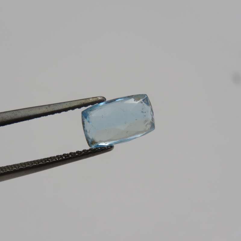 Rectangular Aquamarine of 1,468ct with GEMLAB certificate