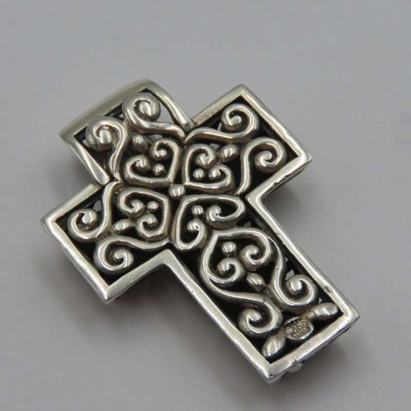 Beautiful thick sterling silver cross pendant  - weighs 13,6g