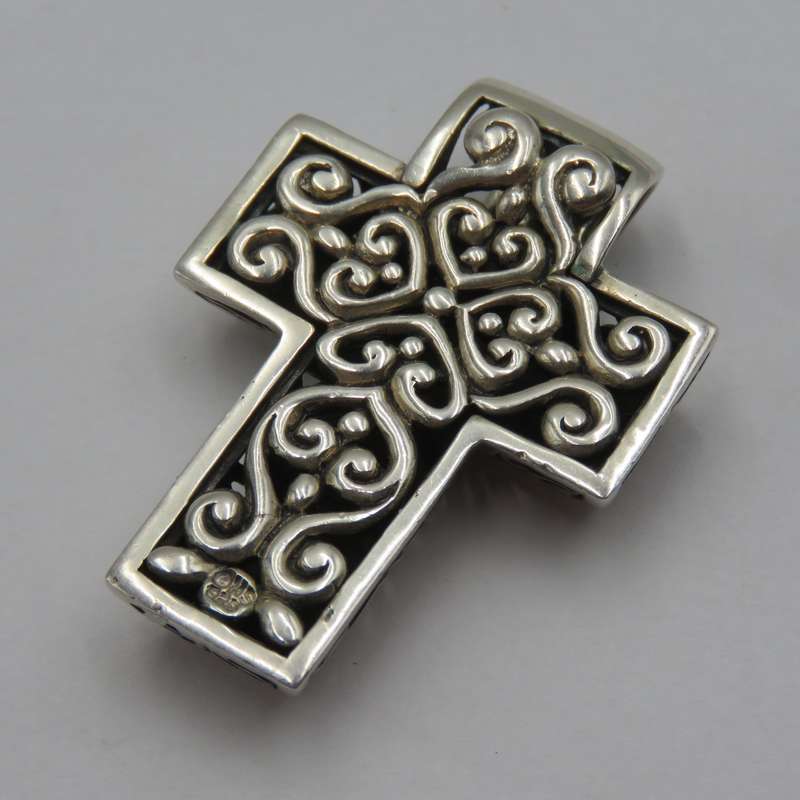 Beautiful thick sterling silver cross pendant  - weighs 13,6g