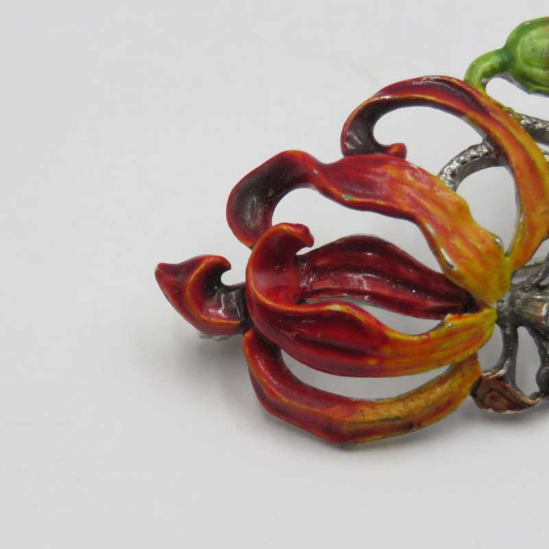Beautiful vintage handpainted marcasite brooch