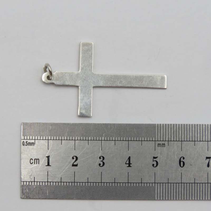 Vintage silver large cross pendant - weighs 3,0g