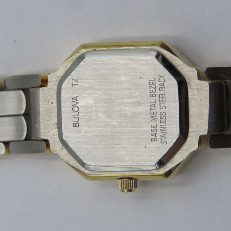 Bulova Quartz ladies watch in excellent working condition