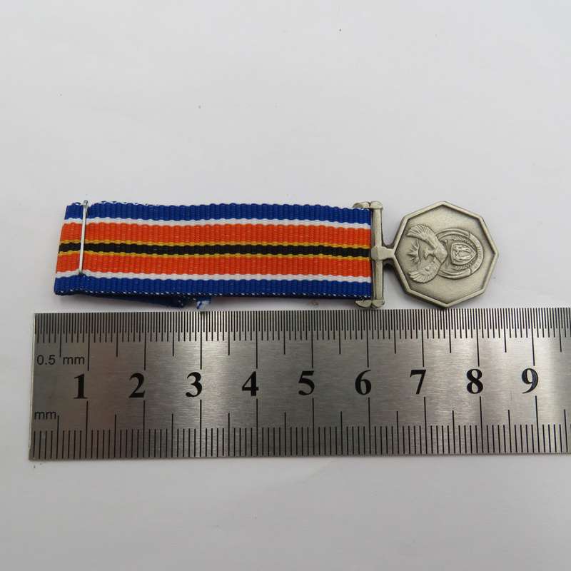SANDF Tshumelo Ikatelaho medal plus miniature #2257