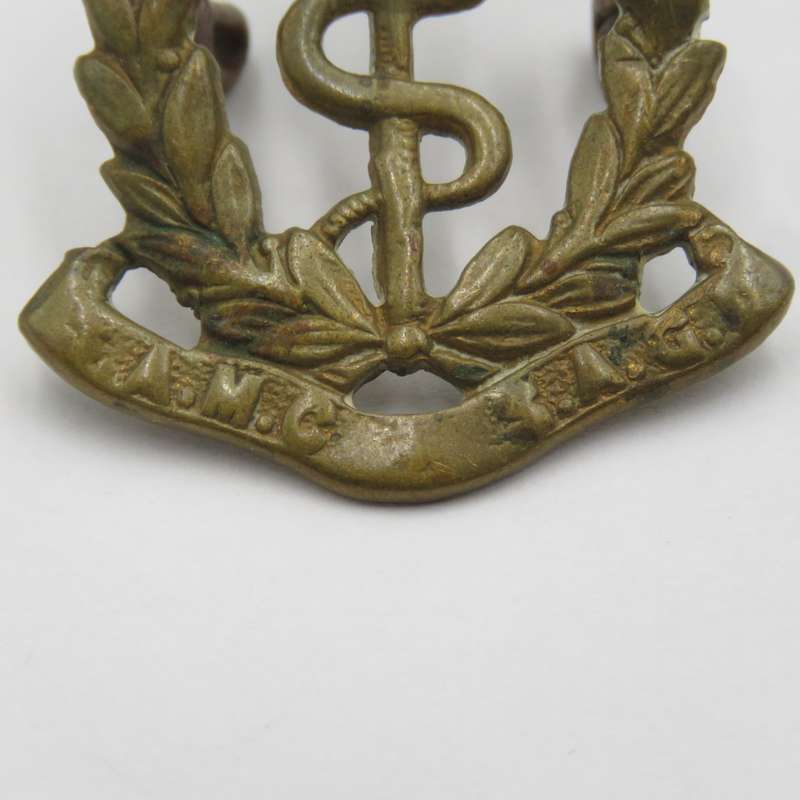 WW2 SA Medical Corps beret / collar badge