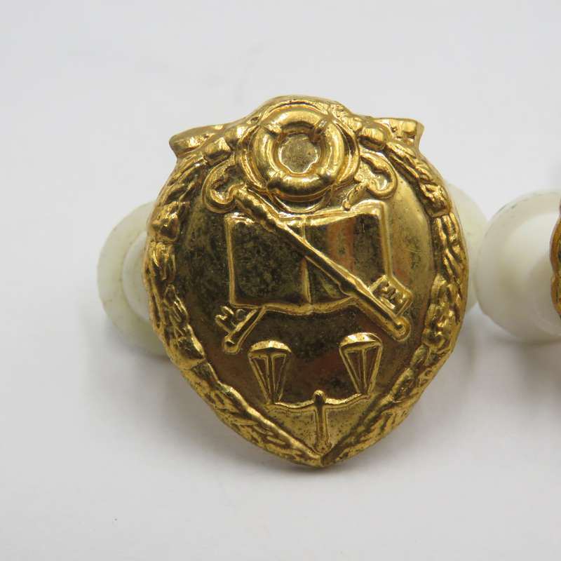 SA Prison services cap and collar badges set