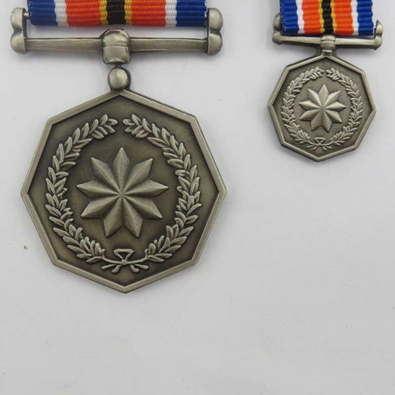 SANDF Tshumelo Ikatelaho medal plus miniature #2225