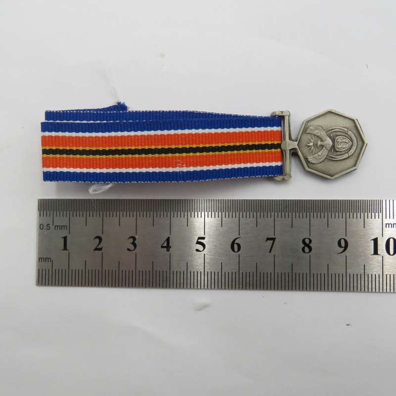SANDF Tshumelo Ikatelaho medal plus miniature #2225
