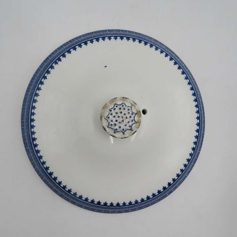 Antique  Lynn Wedgwood Etruria serving bowl with lid - lid handle chipped.