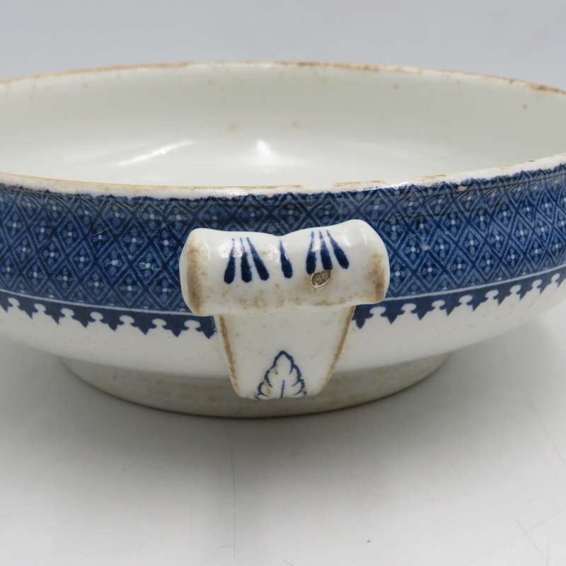 Antique  Lynn Wedgwood Etruria serving bowl with lid - lid handle chipped.