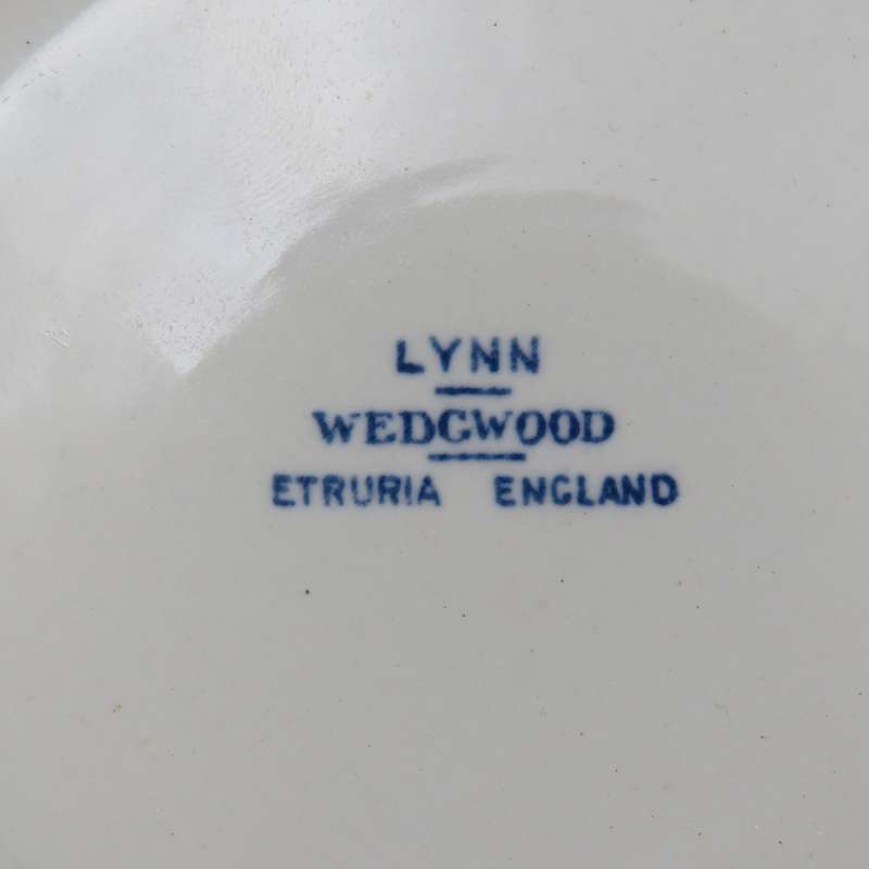 Antique  Lynn Wedgwood Etruria serving bowl with lid - lid handle chipped.