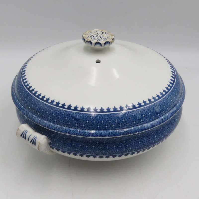 Antique  Lynn Wedgwood Etruria serving bowl with lid - lid handle chipped.