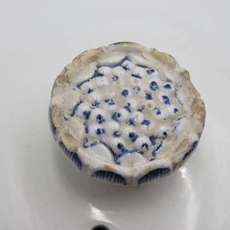 Antique  Lynn Wedgwood Etruria serving bowl with lid - lid handle chipped.