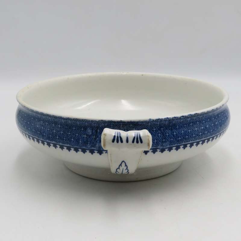 Antique  Lynn Wedgwood Etruria serving bowl with lid - lid handle chipped.