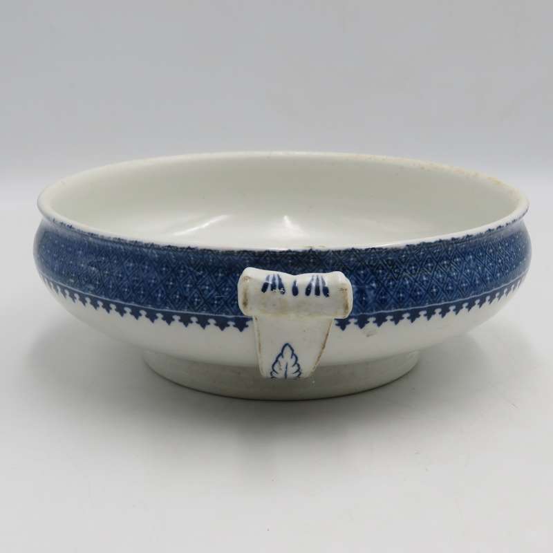 Antique  Lynn Wedgwood Etruria serving bowl with lid - lid handle chipped.