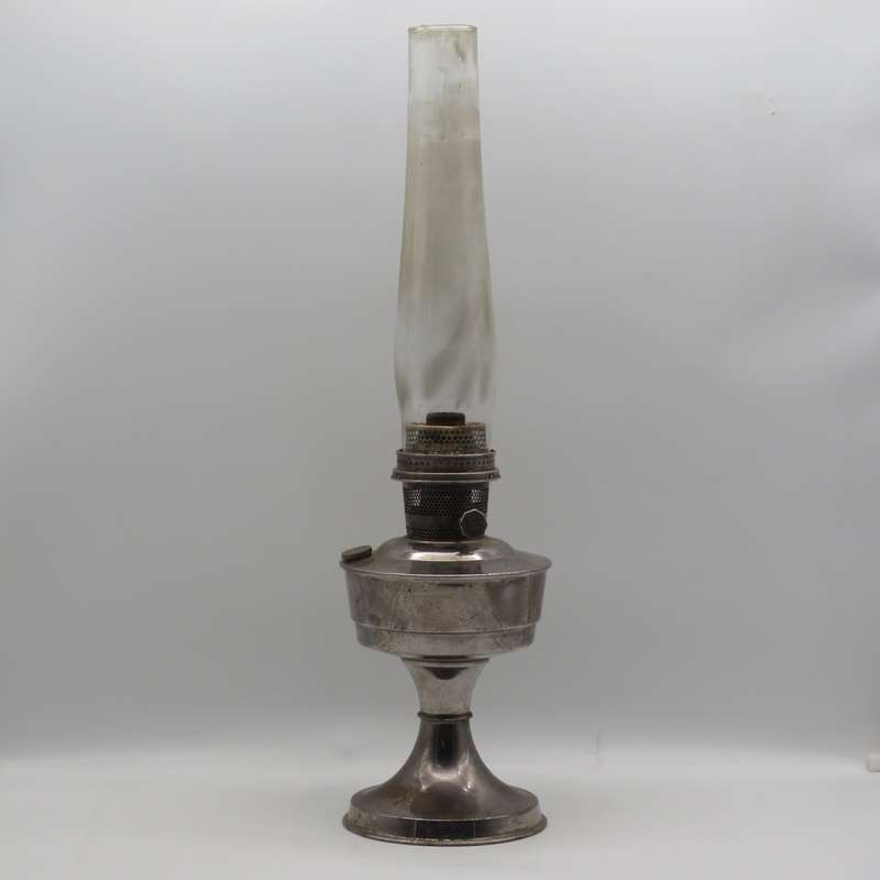 Vintage Aladdin No:23 Paraffin lamp with glass funnel