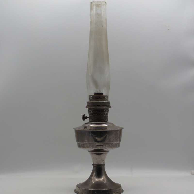 Vintage Aladdin No:23 Paraffin lamp with glass funnel