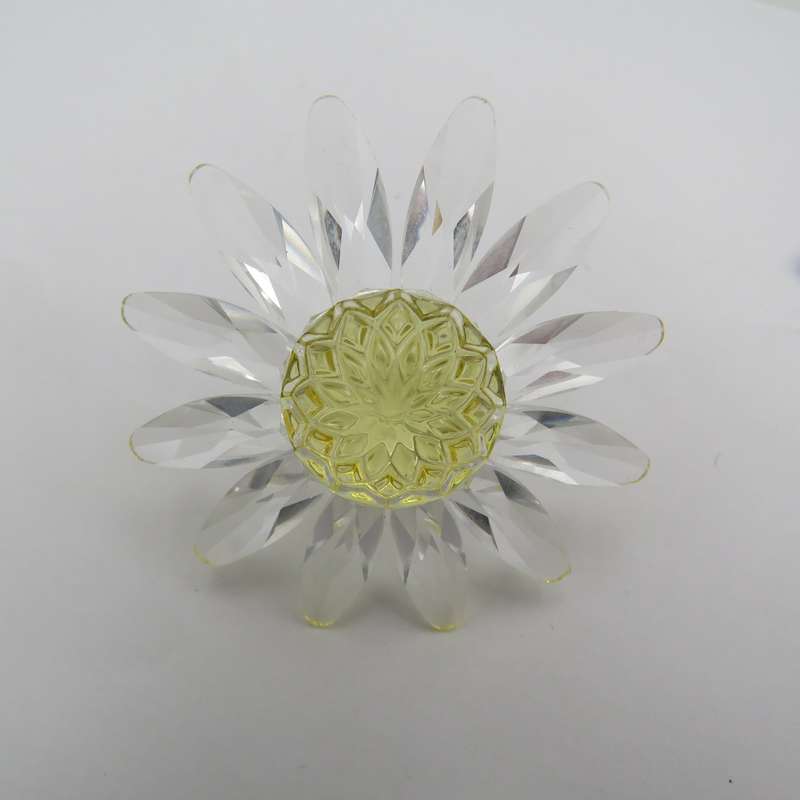Swarovski SCS big daisy with 43 small daisies - In presentation box
