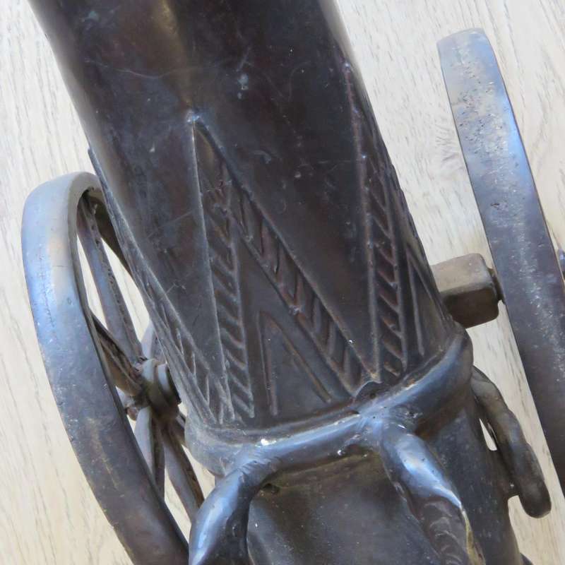 Large Casted bronze VOC replica cannon - Size 93 cm