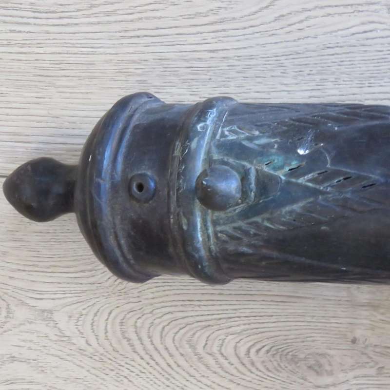 Large Casted bronze VOC replica cannon - Size 93 cm