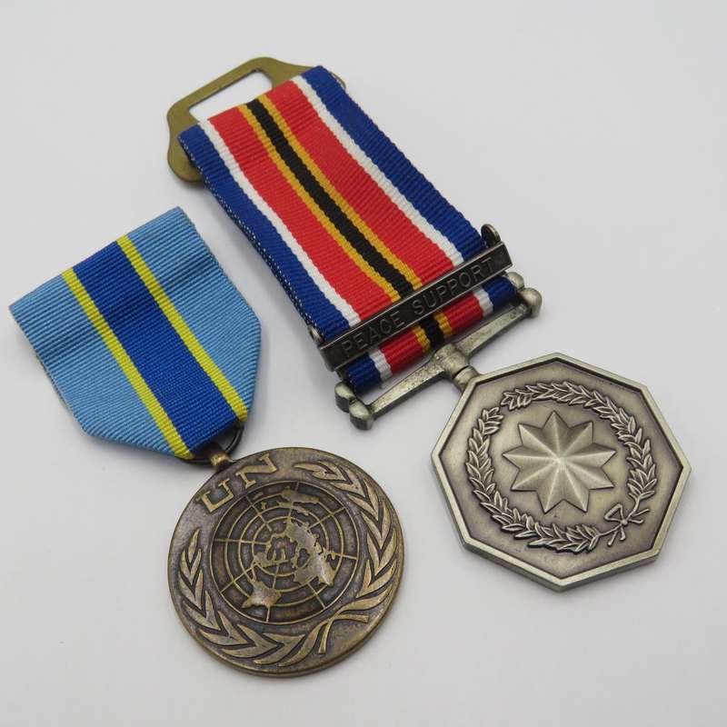 Set of 5 SA Army medals including UN peace medal and Tshumelo Ikatelaho with peace support clasp