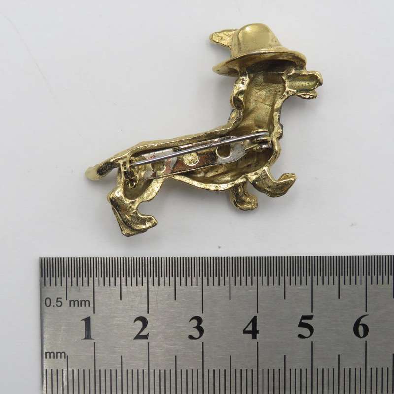 Beautiful gold colour Dachshund brooch