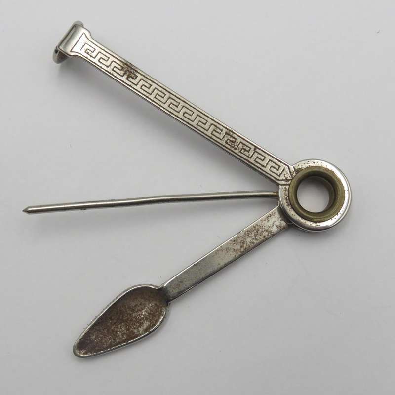 Vintage smoking pipe cleaning tool