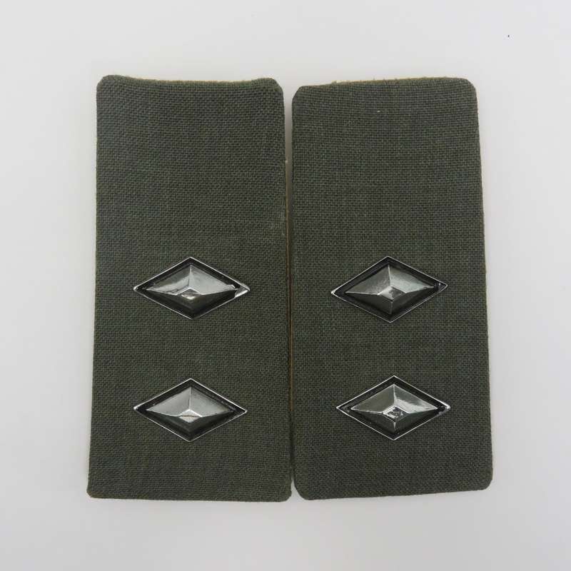 Pair of SWATF Lieutenant rank epaulettes