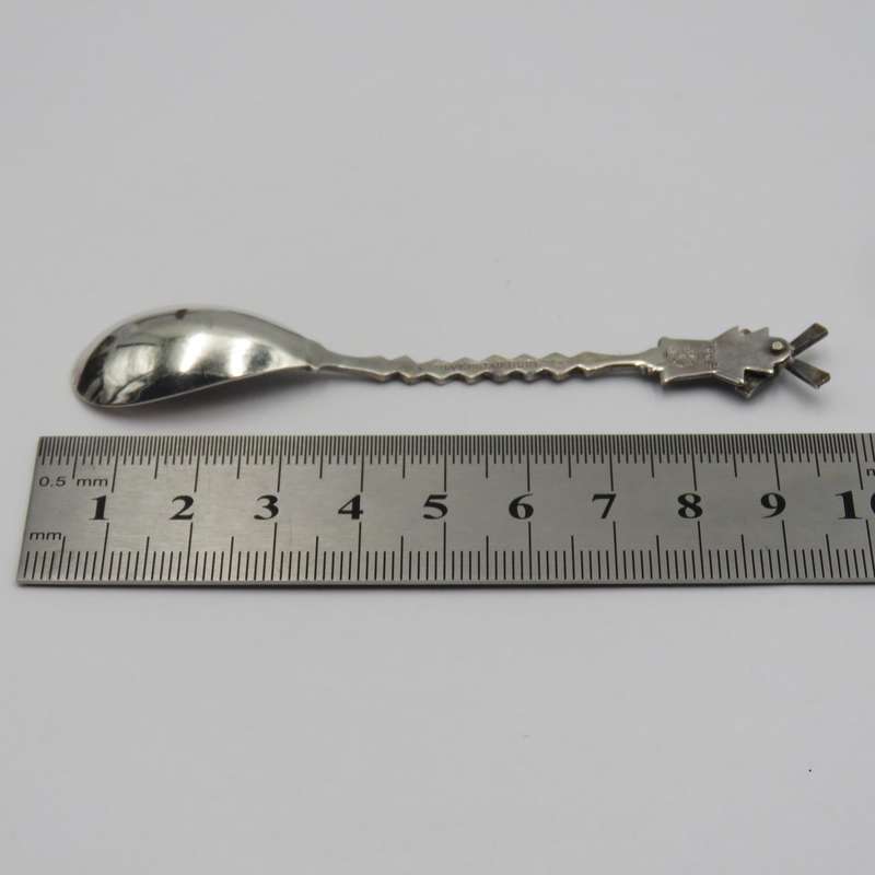Set of 6 Vintage EPNS Dutch coffee spoons