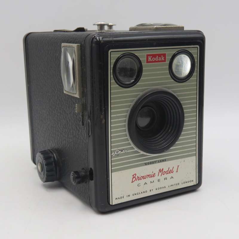 Vintage Kodak Brownie Model 1 box camera