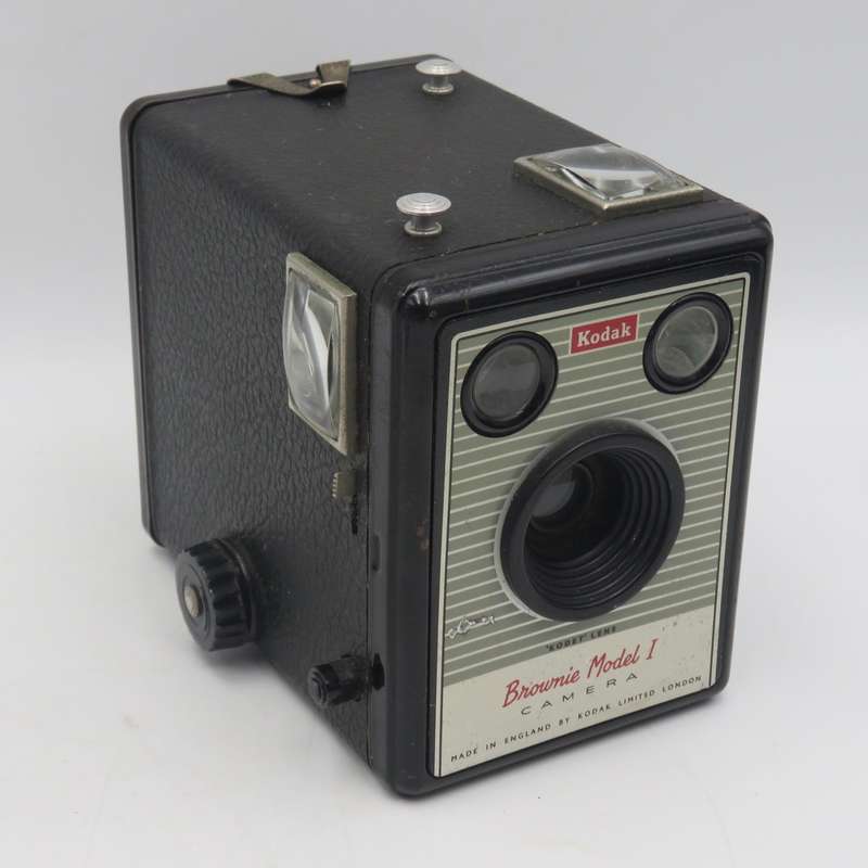 Vintage Kodak Brownie Model 1 box camera