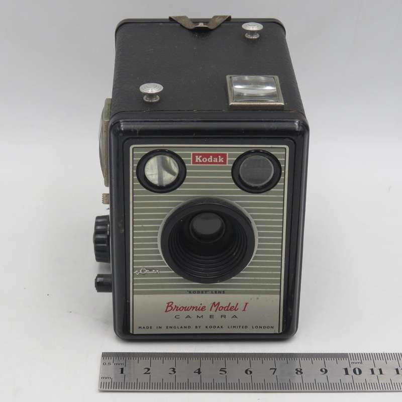 Vintage Kodak Brownie Model 1 box camera