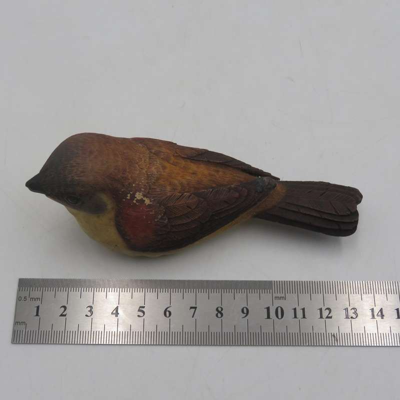 Feathers Cape White eye figurine in box