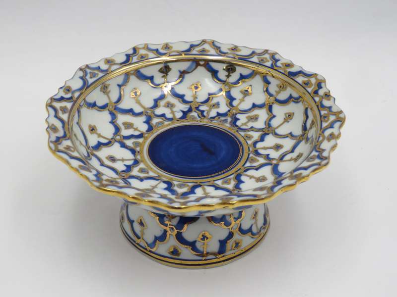 Vintage bowl with 13 Murano glass sweets
