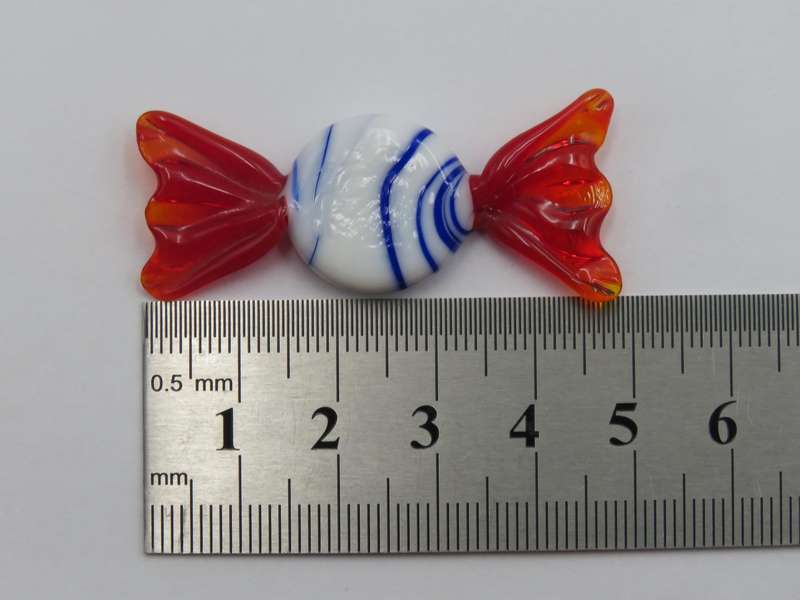 Vintage bowl with 13 Murano glass sweets