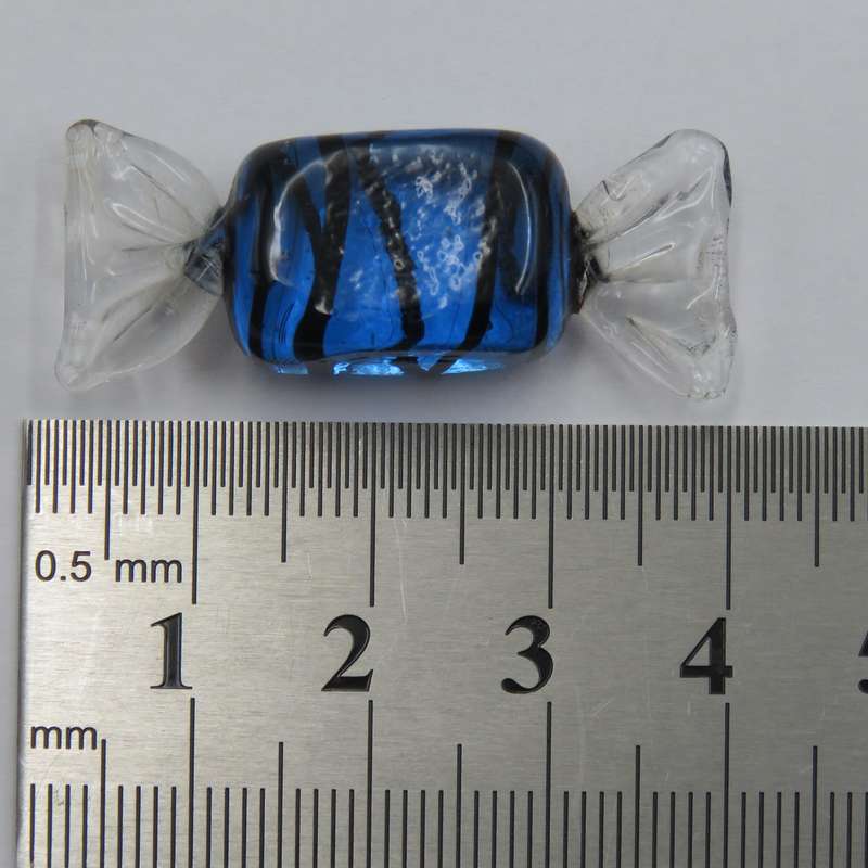 Vintage bowl with 13 Murano glass sweets