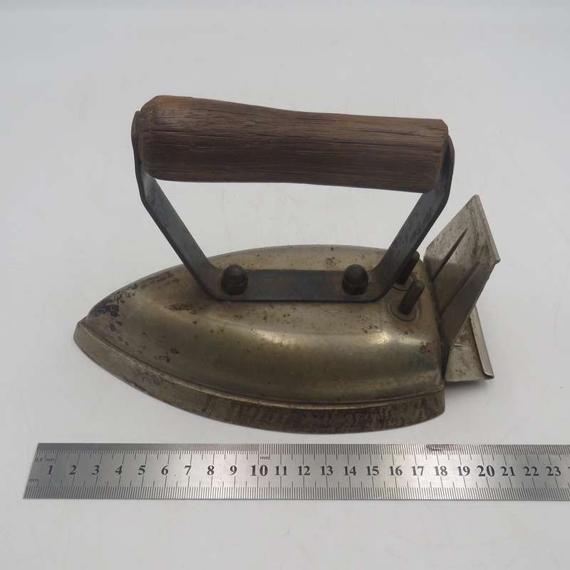 Vintage Stove Top sad iron