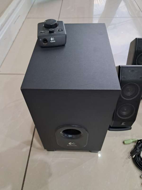 Logitech X-540 5.1 Surround Sound Speaker System with Subwoofer
