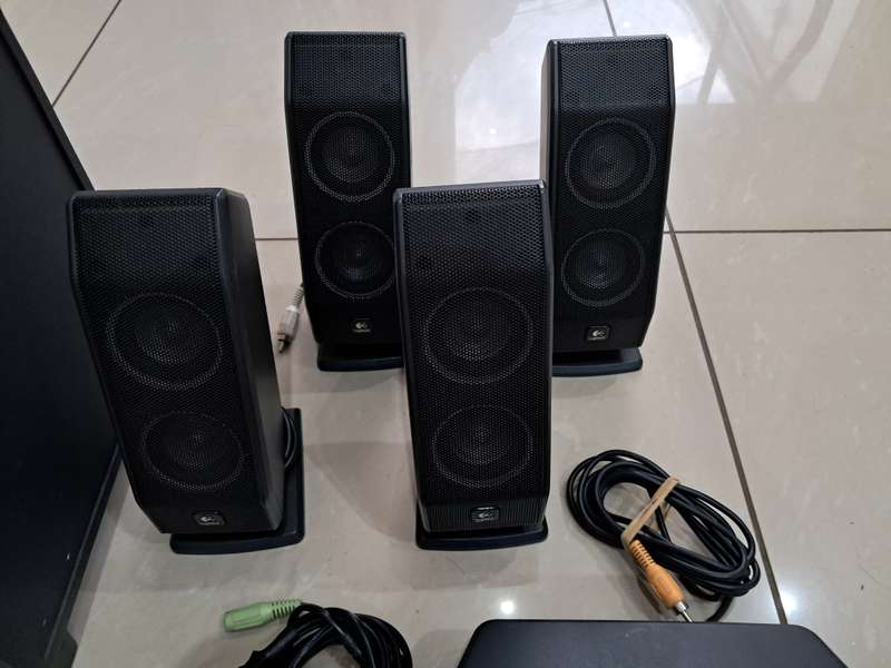 Logitech X-540 5.1 Surround Sound Speaker System with Subwoofer