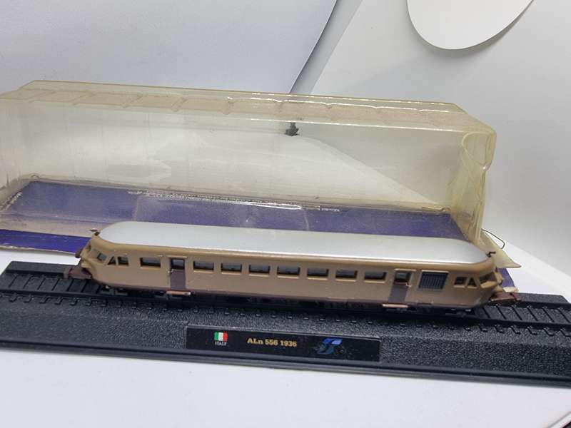 Vintage AmerCom Collectors Model Italian Train ALn 556 "Lattorina" 1936
