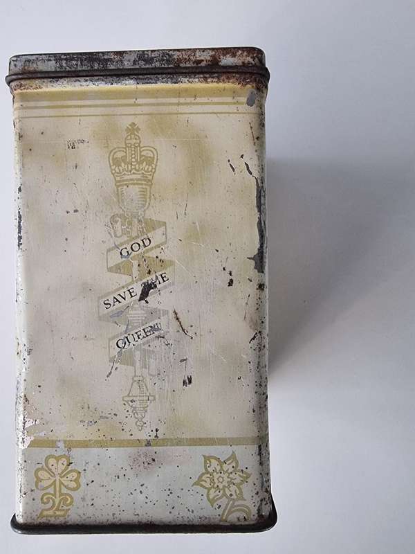 Vintage Queen Elizabeth II Coronation Commemorative Tin 1953