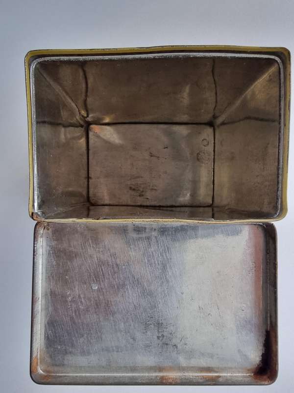 Vintage Queen Elizabeth II Coronation Commemorative Tin 1953