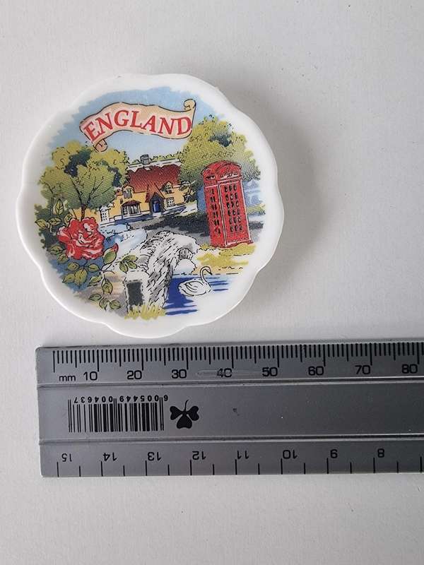 Bone China - 4 Miniature Souvenir Plates Of London Landmarks