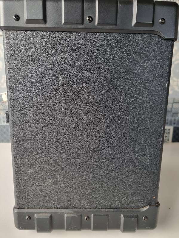 Roland Cube 20x